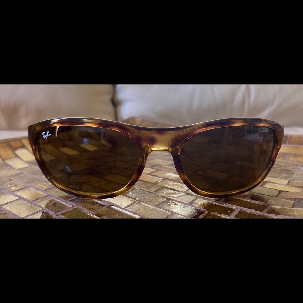 Ray-Ban’s - Picture 2 of 5